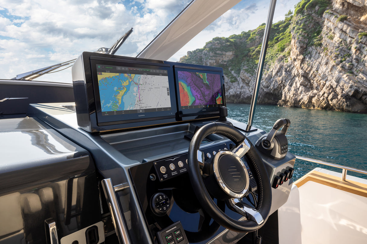 Garmin GPSMAP 9017 Chart Plotter