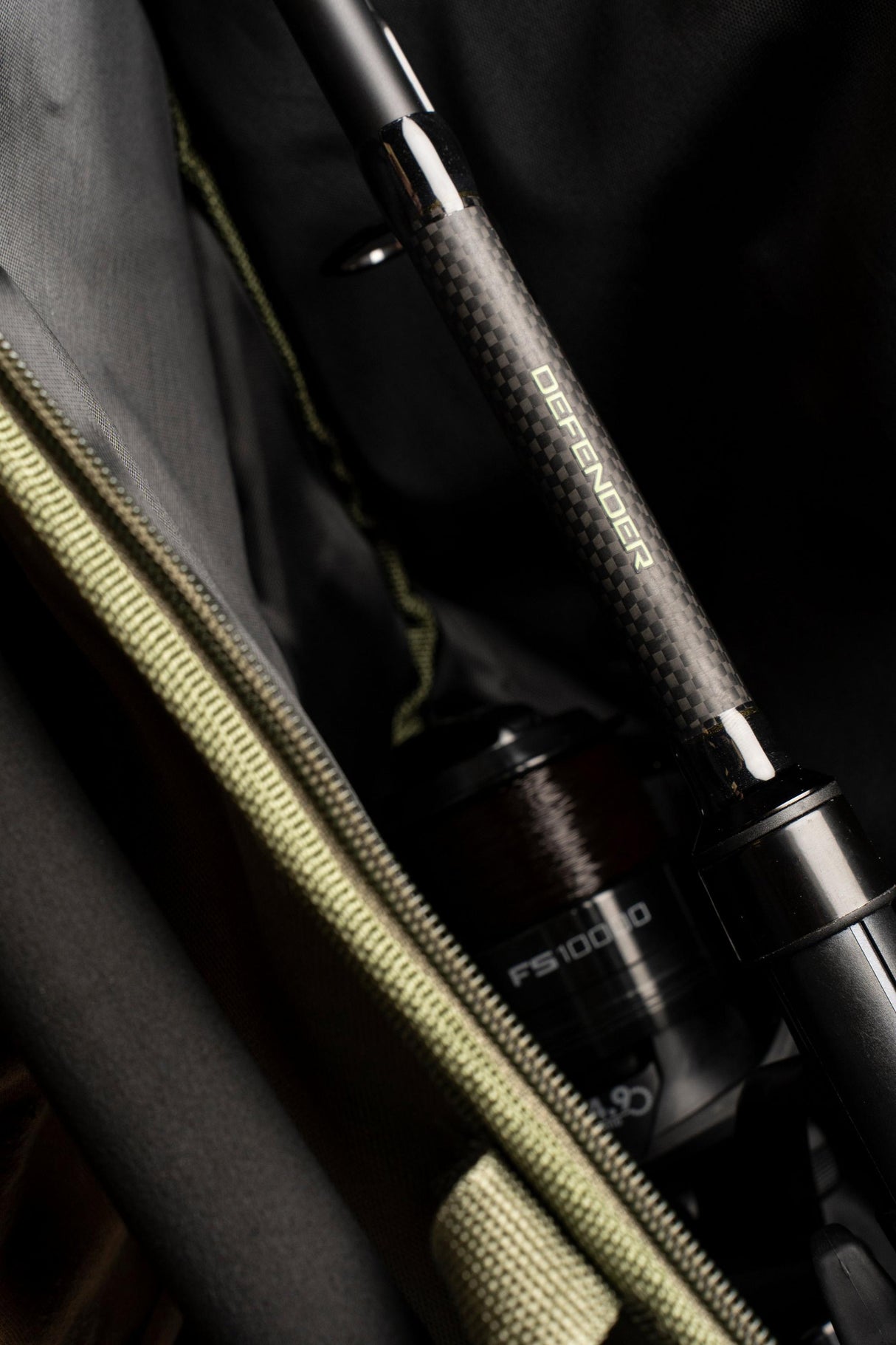 JRC Defender avokelasetti