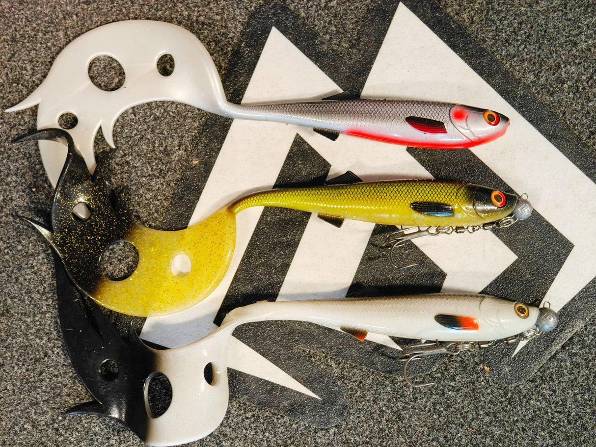 Mikado Sicario Pike Tail 24 cm jigi - Happy Angler