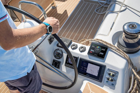 Garmin Compact Reactor 40 Hydraulic autopilotti GHC 50 ohjausyksiköllä - Happy Angler