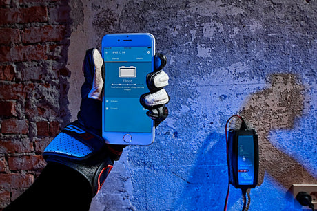 Victron Blue Smart IP65 12V 10 A akkulaturi - Happy Angler