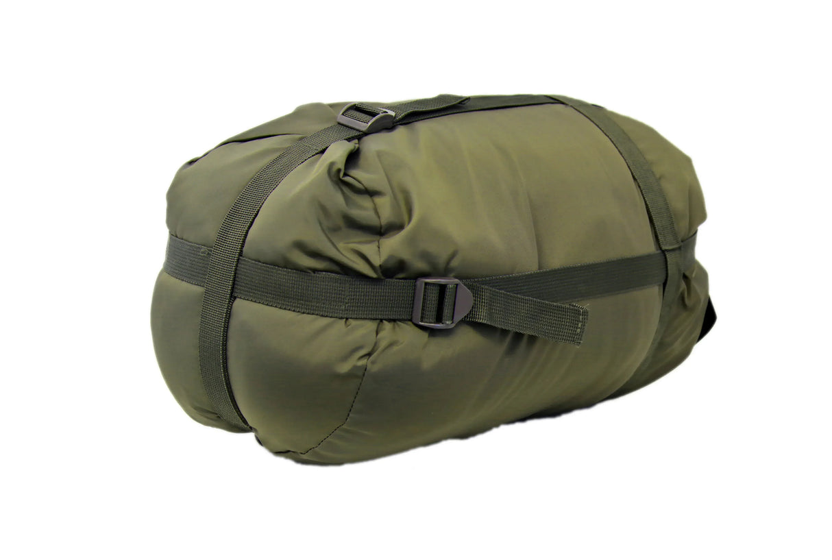 Retki Army makuupussi - Happy Angler