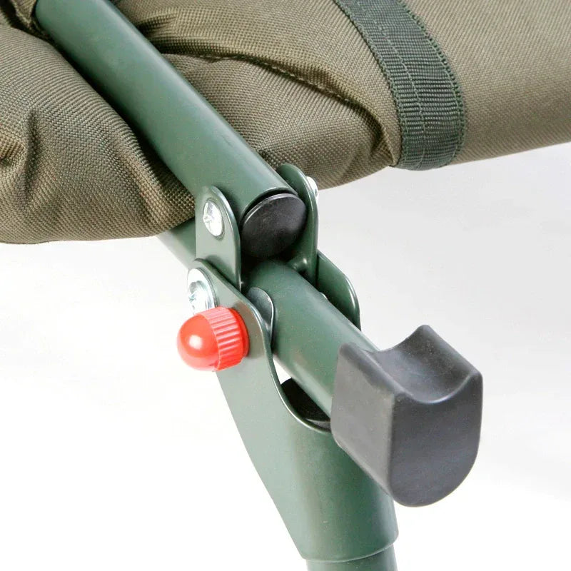 Daiwa Black Widow Bedchair retkisänky - Happy Angler